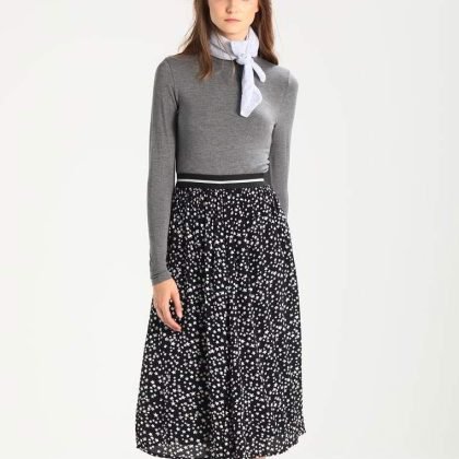 High Quality Custom Lady Long Sleeved Top QA-2575