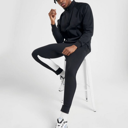 Wholesale Custom Made Regular Fit Men Tracksuit QA-2410